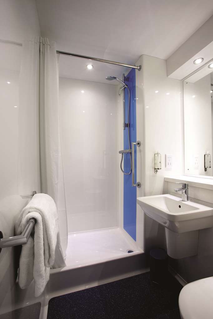 Travelodge Liverpool Docks Стая снимка